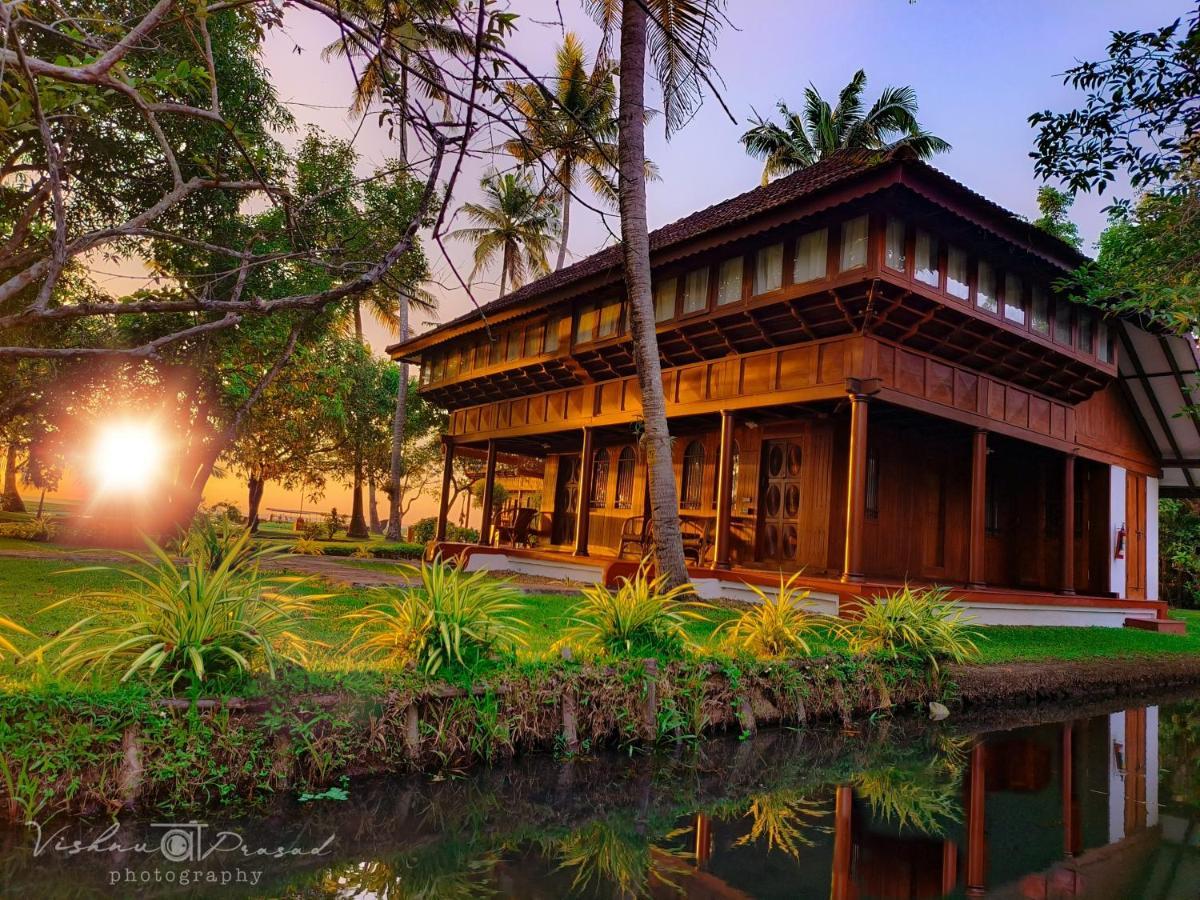 Coconut Lagoon Kumarakom - A Cgh Earth Experience Buitenkant foto